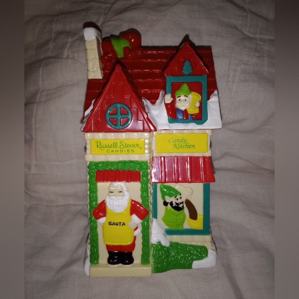 Vintage 1996 Russell Stover Christmas Candy Coin Bank Santa Elves Candy Kitchen